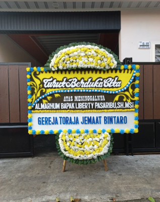 Papan Bunga Duka di Cipare