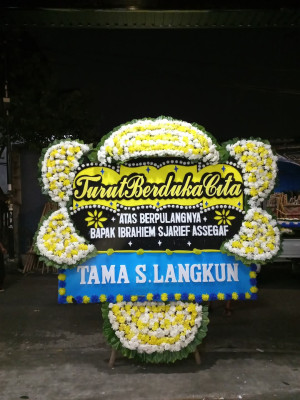 Papan Bunga Duka di Cipare