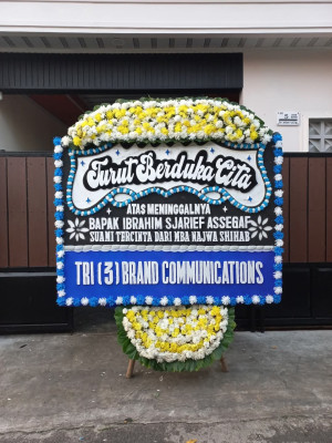 Papan Bunga Duka di Cipare